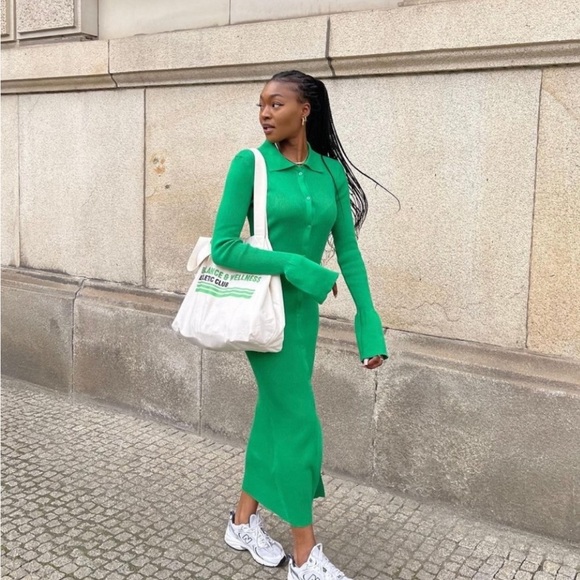 ❌SOLD❌Knit black button down midi dress - Picture 3 of 6